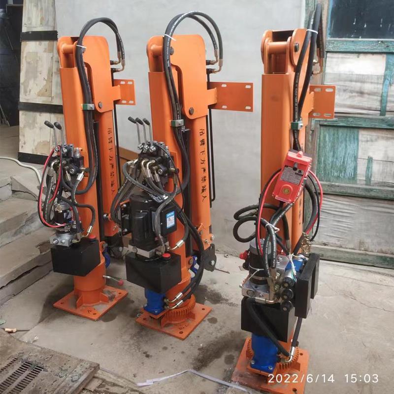 六脚乡重汽蓝牌随车吊 3.2吨 国六动力强 液压驱动 农用自卸起重机